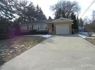 803 E 13th St, Sterling, IL 61081