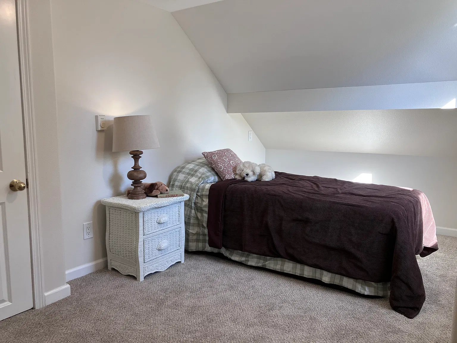 2 bed, 1060 sqft, $2,200 — Photo 2