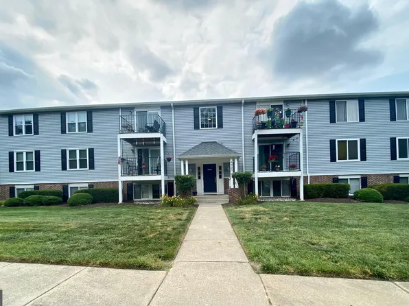 8030 Abbey Ct APT B, Pasadena, MD 21122