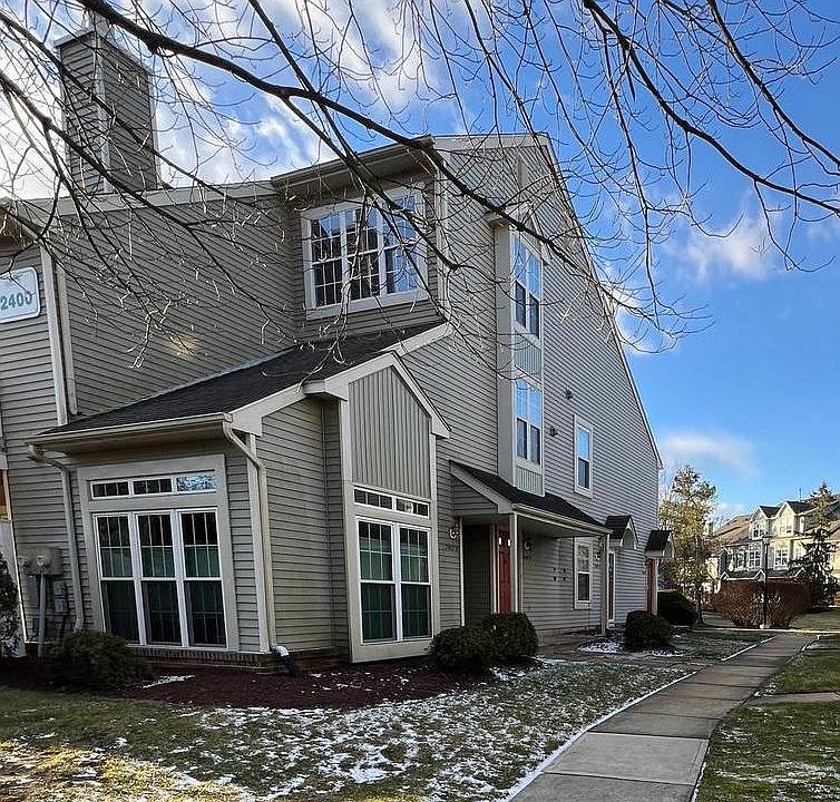 1st image of 2406B Yarmouth Ln