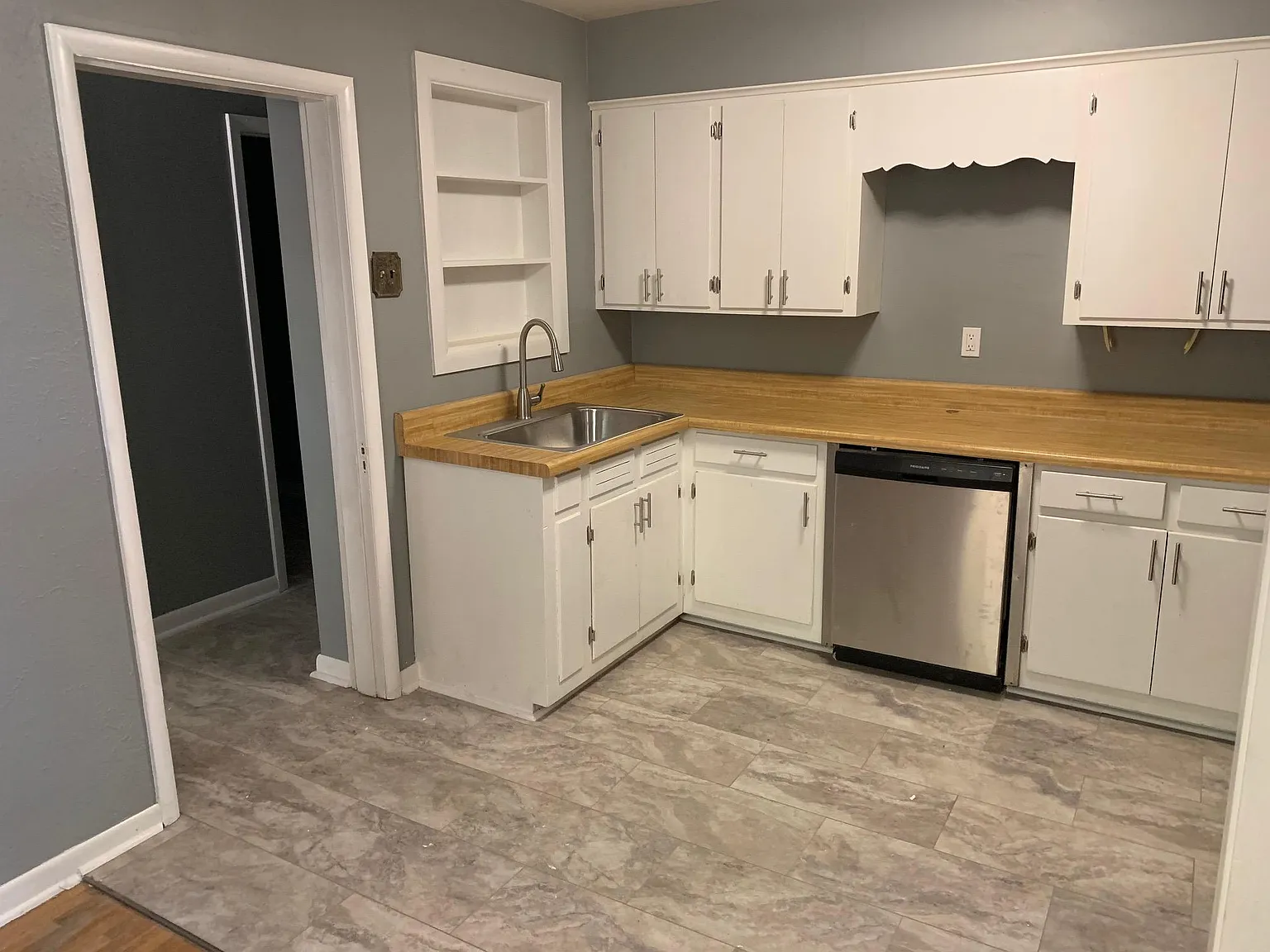 3 bed, 1174 sqft, $1,300 — Photo 3