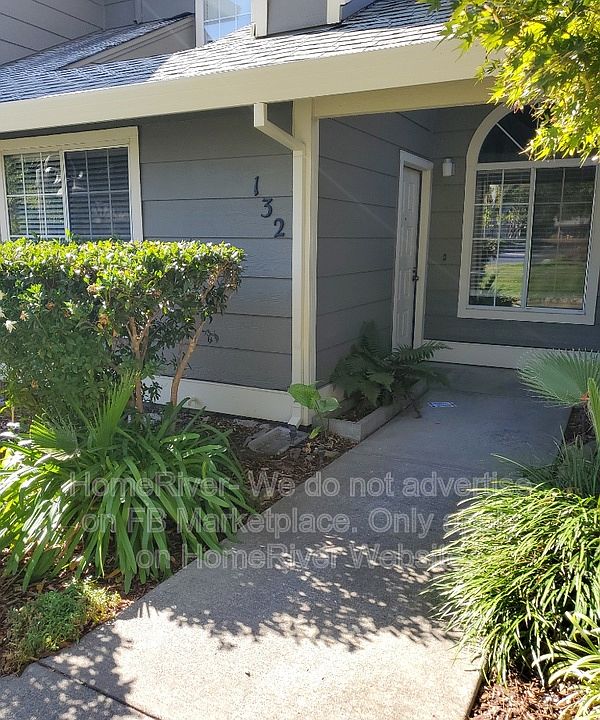 1st image of 132 Pierpoint Cir