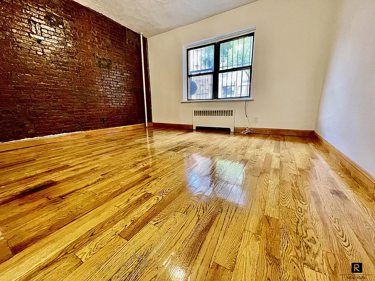 260 W 135th St #D — Photo 11
