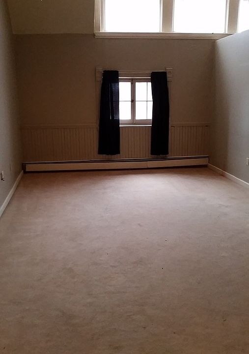 2nd image of 713 E 2nd St APT 300