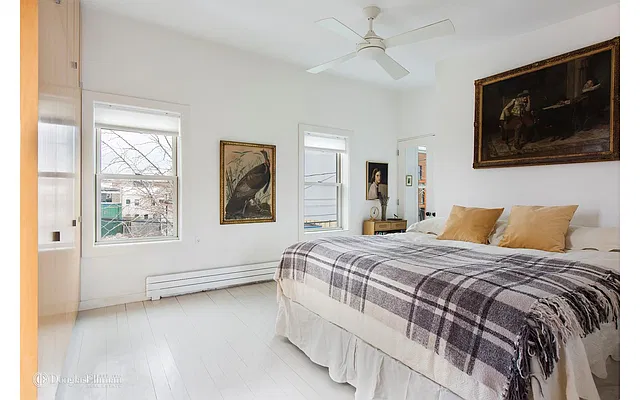 Sold by Douglas Elliman | media 27
