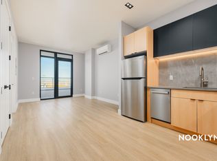 26-25 4th St #1525, Astoria, NY 11102