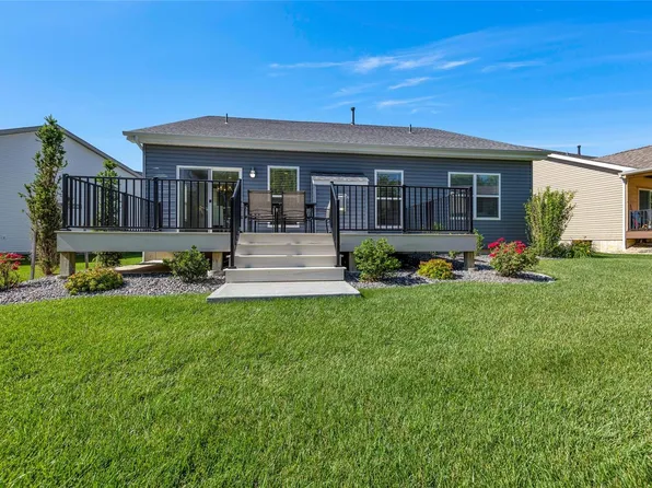 523 Columbia Downs Dr, Lake Saint Louis, MO 63367