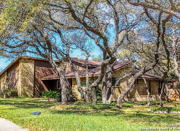 3rd image of 2903 Quail Oak St