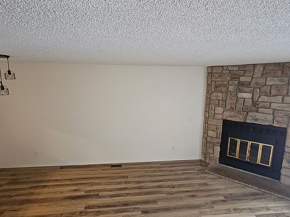 2nd image of 3330 Queen Anne Way