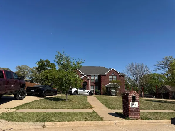 906 Shady Bend Dr, Kennedale, TX 76060