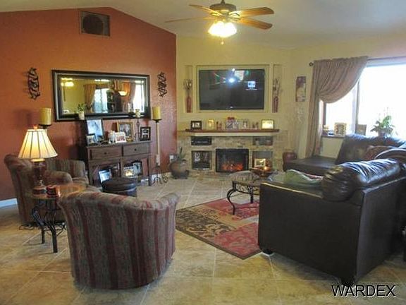 3rd image of 4235 San Saba Pl
