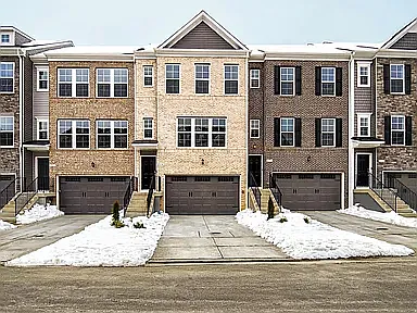 Photo 1 of 16 - 2914 Lewis And Clark Ave - Upper Marlboro, MD Primary Photo - 2914 Lewis And Clark Ave