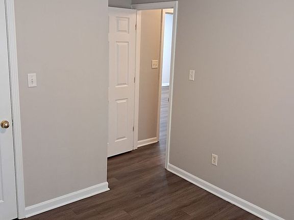3rd image of 1515 Pollard Ave