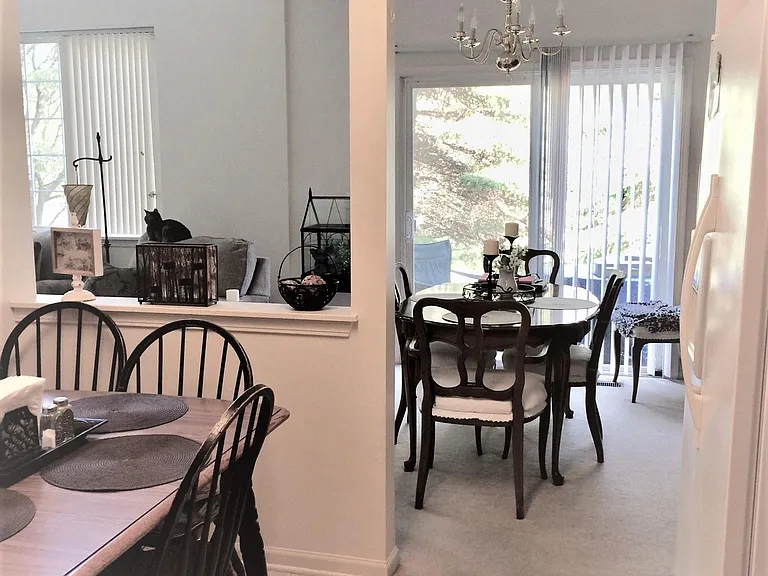 643 Creekside Cir — Photo 8