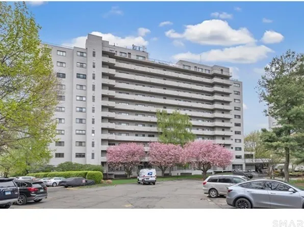 3200 Park Avenue #11E1, Bridgeport, CT 06604