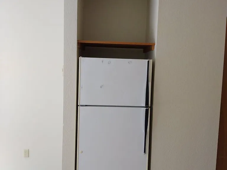 2303 Taylor Ave — Photo 4