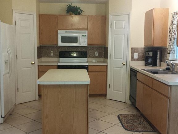4th image of 7469 Lawn Tennis Ln