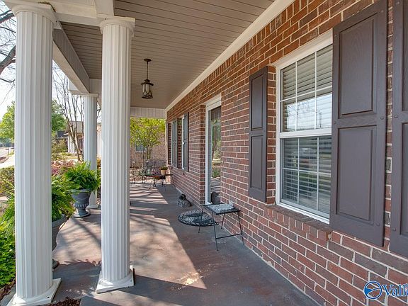 4th image of 5111 Frankford Dr SE