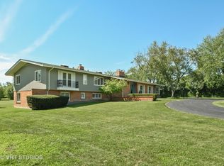 17 Graymoor Ln, Olympia Fields, IL 60461