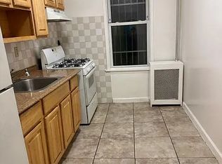 1126 Croes Ave #1A, Bronx, NY 10472