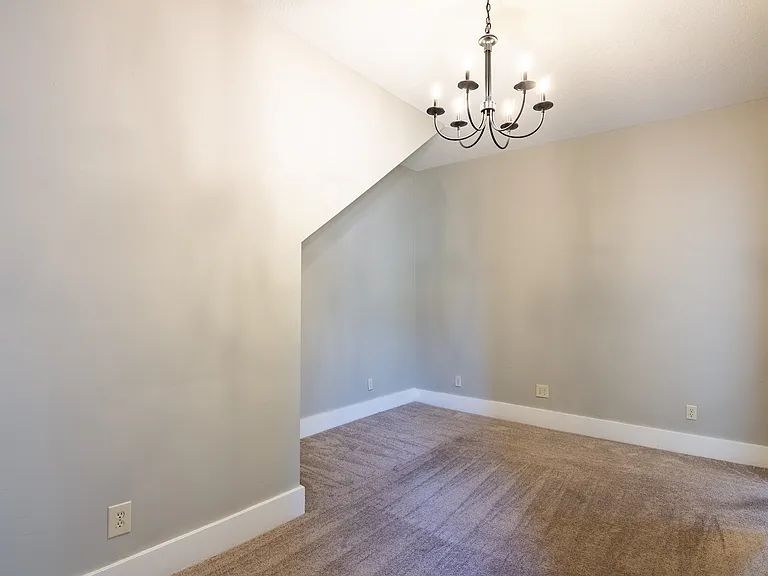 535 W Berry St #2 — Photo 15