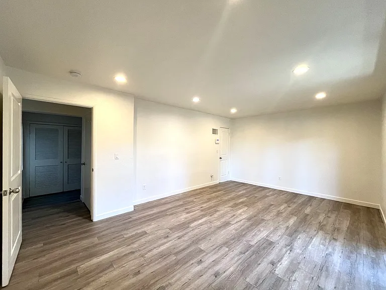 1629 Kendall Dr — Photo 18