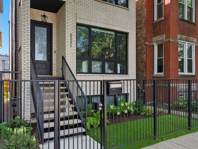 2331 W Montana St, Chicago, IL, 60647
