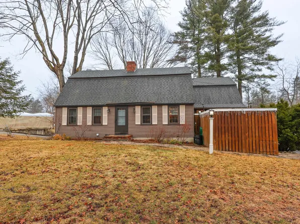 10 Martha Drive, Derry, NH 03038