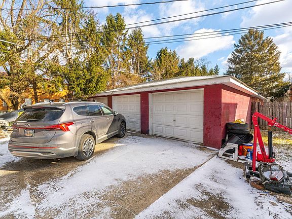 5th image of 4084-4086 Larry Pl