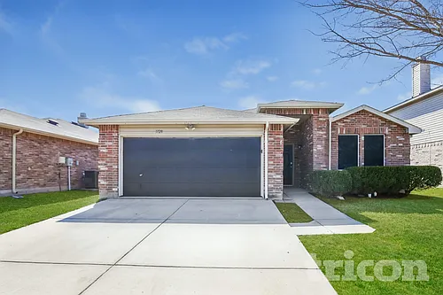 1728 Rialto Way Photo 1