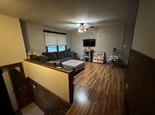 909 River Dr, Byron, IL 61010