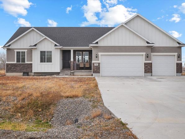 7967 N Spring Valley Ln #321, Lake Point, UT 84074