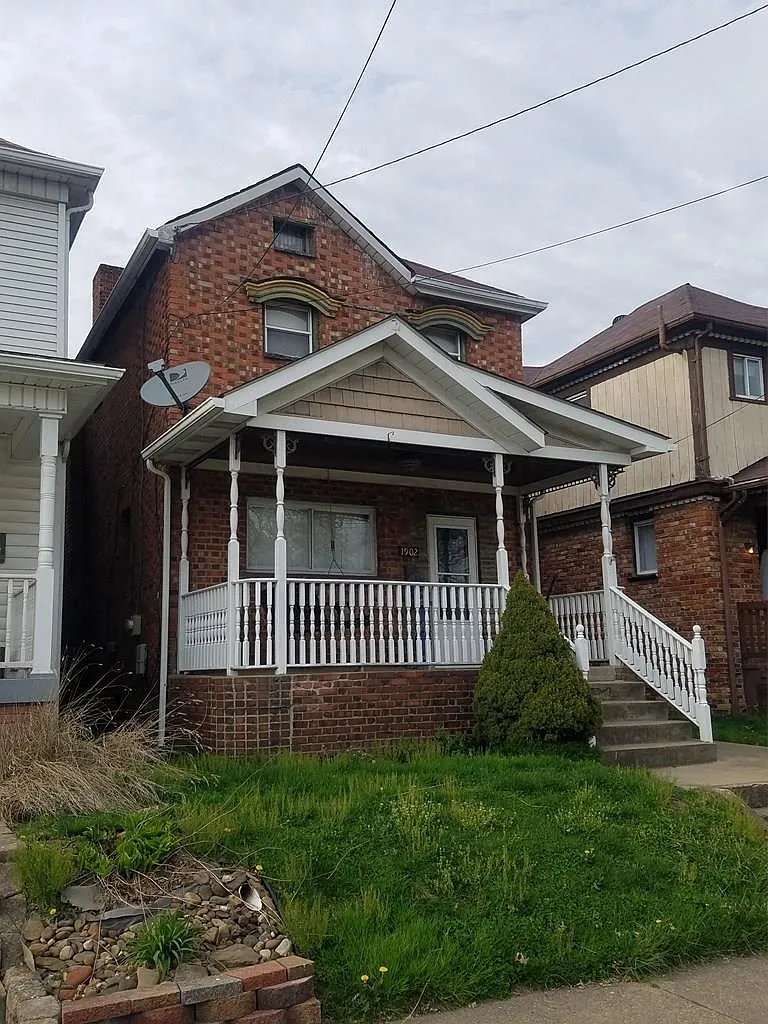 1902 1st St photo 1