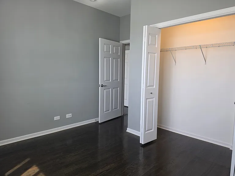 2910 S Archer Ave #3A — Photo 19