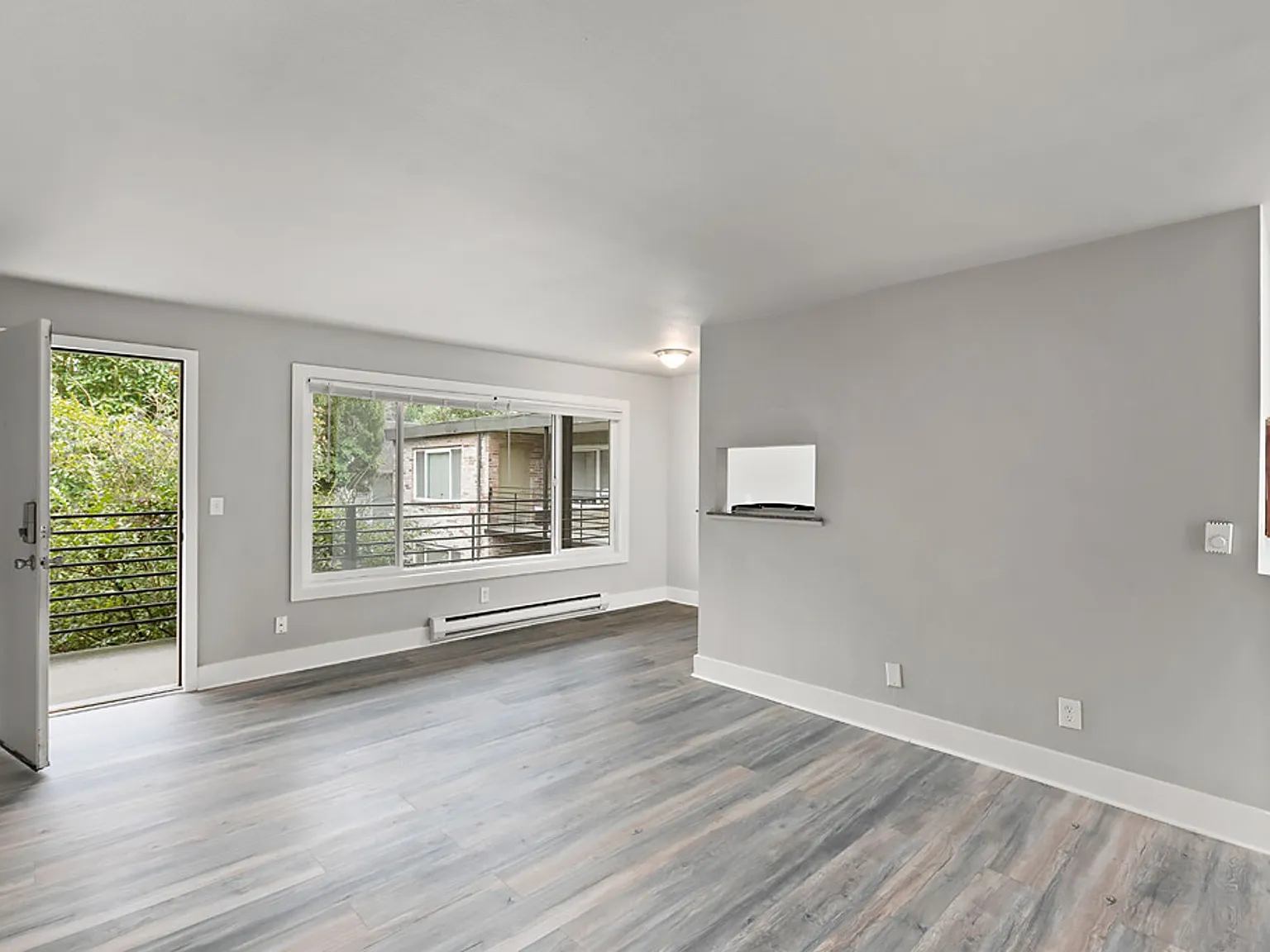 Westcrest Apartments — Photo 1