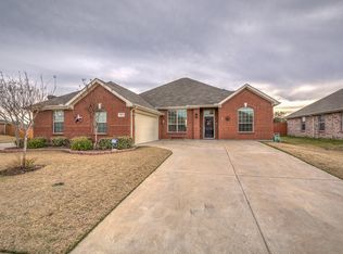 923 Fleetwood Cove Dr, Grand Prairie, TX