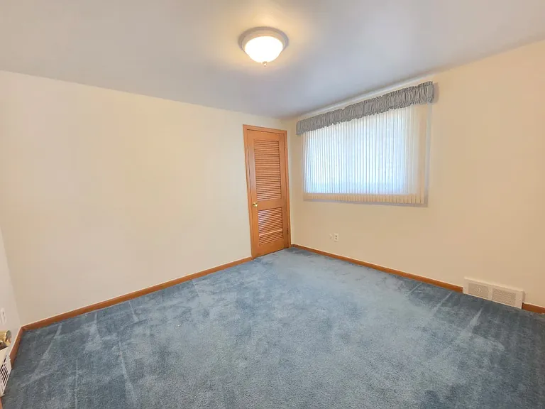 15915 Hilton St — Photo 16