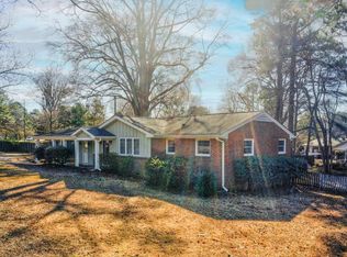 402 Walnut St, Cary, NC 27511