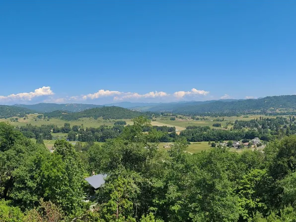 Black Oak Dr, Roseburg, OR 97471