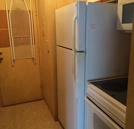 4th image of 800 West Ave APT 932