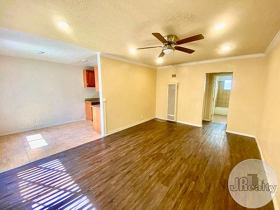 3rd image of 10234 Woodworth Ave APT 2