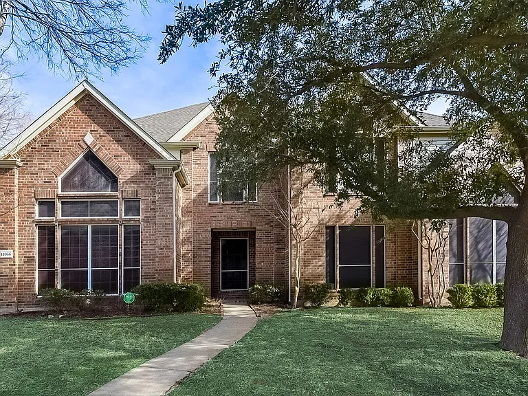 11066 Chanay Dr — Photo 2