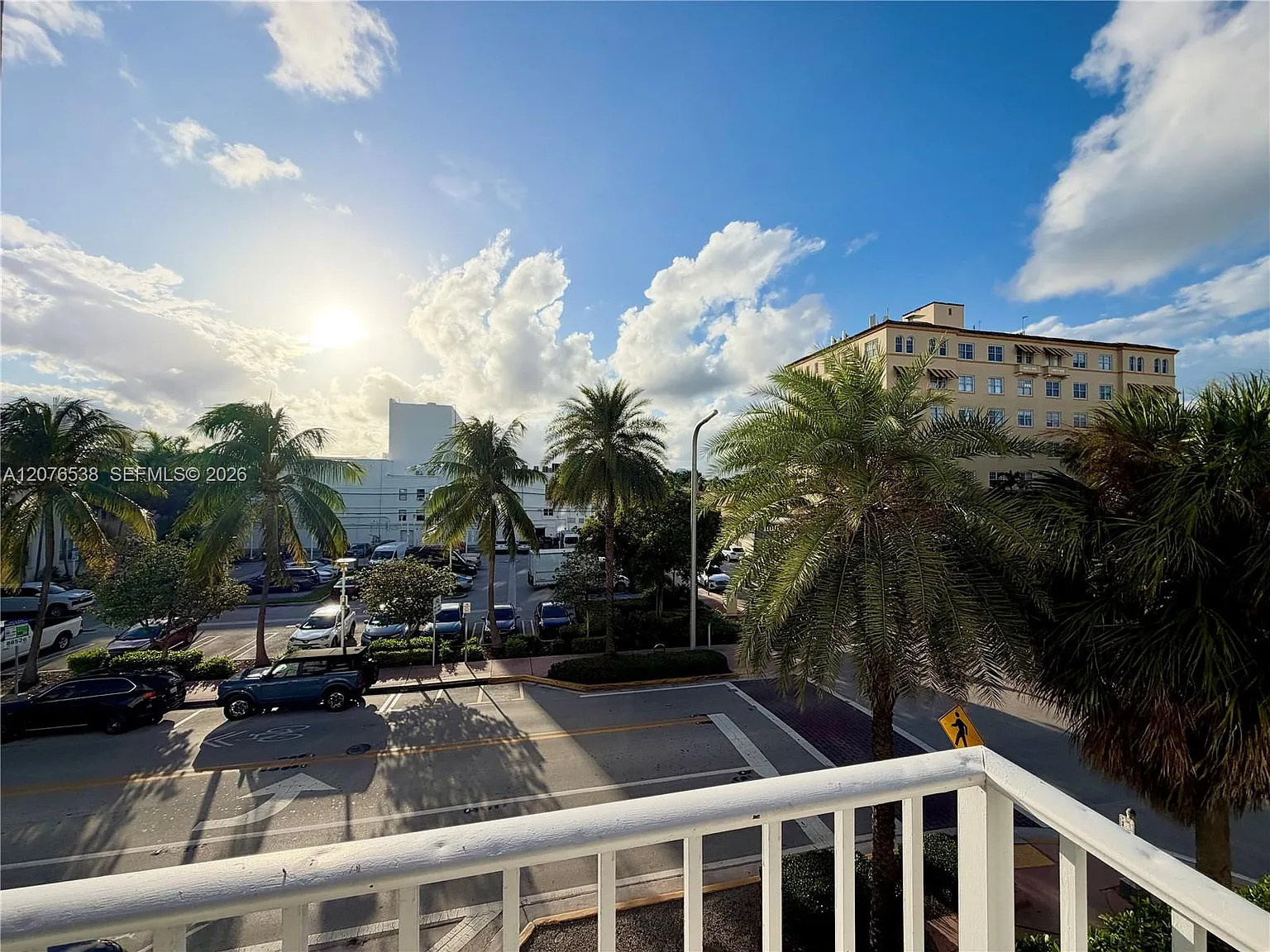 Islander Condo Apts — Photo 2