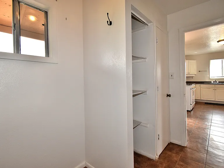 1890 Gils Way — Photo 9