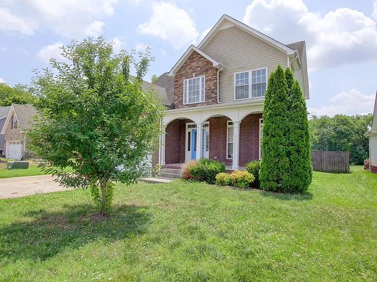 716 Cavalier Dr — Photo 38