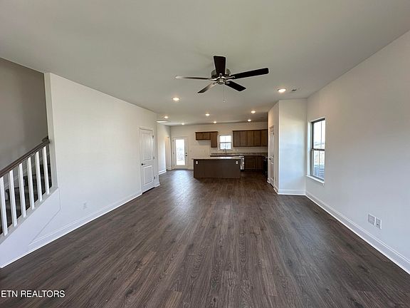 2nd image of 3427 Majestic Hills Way