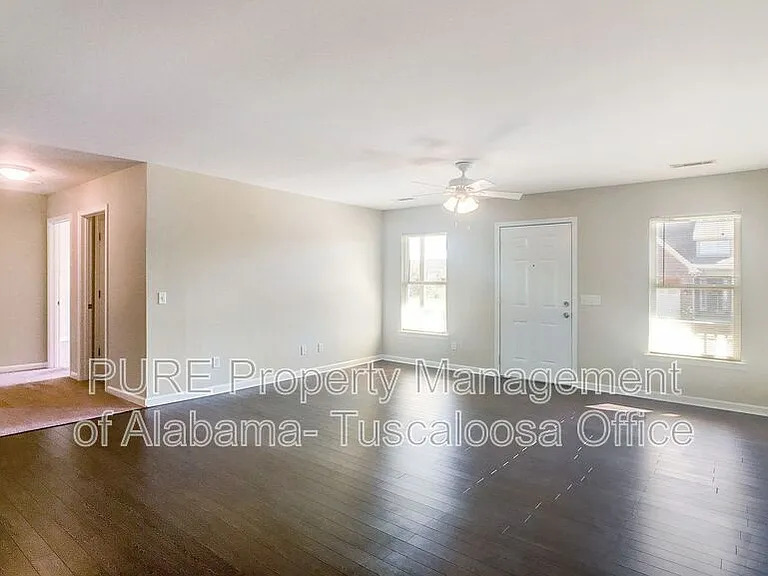 2200 Harrison St — Photo 3