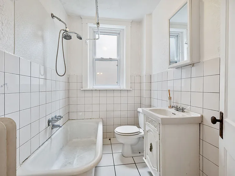 5528 Beverly Pl #1 — Photo 8