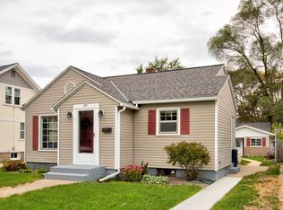 277 W 18th St, Holland, MI 49423