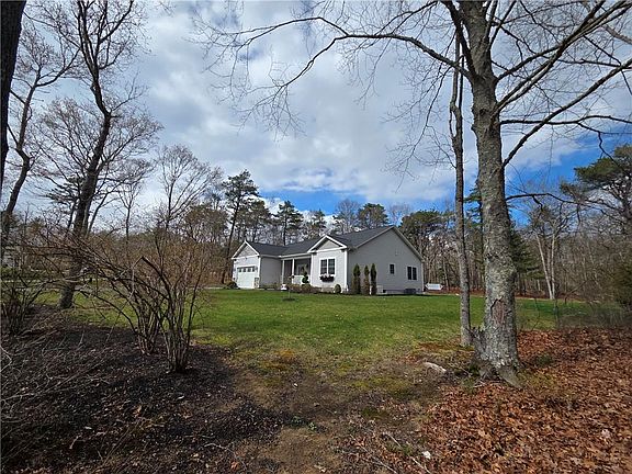 2nd image of 40 Stag Cir